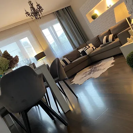 Nowa - Komfortowe 61m2 - 3 Pokoje, Garaz, Klimatyzacja Apartment