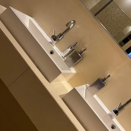 Nowa - Komfortowe 61m2 - 3 Pokoje, Garaz, Klimatyzacja * 比得哥什