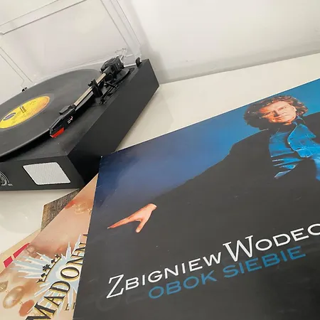 Nowa - Komfortowe 61m2 - 3 Pokoje, Garaz, Klimatyzacja Apartmán *