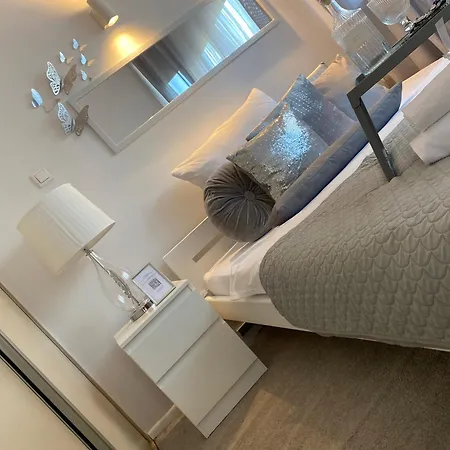 Nowa - Komfortowe 61m2 - 3 Pokoje, Garaz, Klimatyzacja * 比得哥什