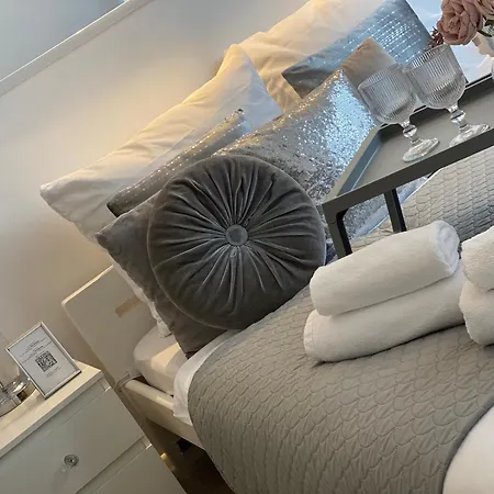 Nowa - Komfortowe 61m2 - 3 Pokoje, Garaz, Klimatyzacja