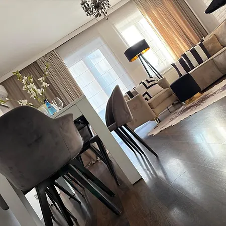 Nowa - Komfortowe 61m2 - 3 Pokoje, Garaz, Klimatyzacja *