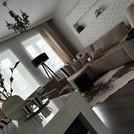 Nowa - Komfortowe 61m2 - 3 Pokoje, Garaz, Klimatyzacja 比得哥什