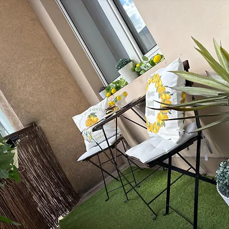 Nowa - Komfortowe 61m2 - 3 Pokoje, Garaz, Klimatyzacja Apartmán *