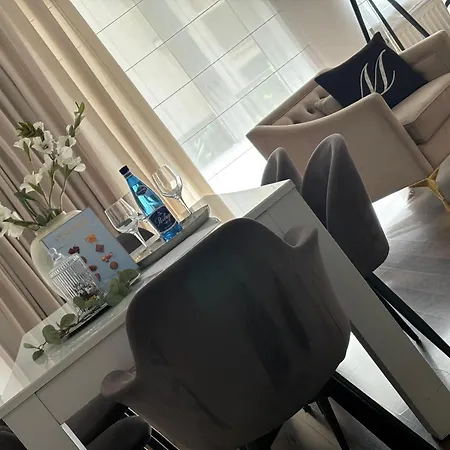 Apartmán Nowa - Komfortowe 61m2 - 3 Pokoje, Garaz, Klimatyzacja Bydhošť