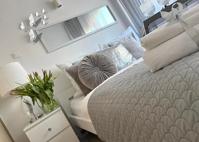 Nowa - Komfortowe 61m2 - 3 Pokoje, Garaz, Klimatyzacja 比得哥什