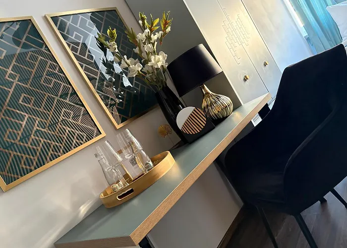 Nowa - Komfortowe 61m2 - 3 Pokoje, Garaz, Klimatyzacja *